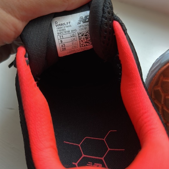 New Balance running shoes size 11 D wide Fresh Foam 680 - Picture 8 of 8